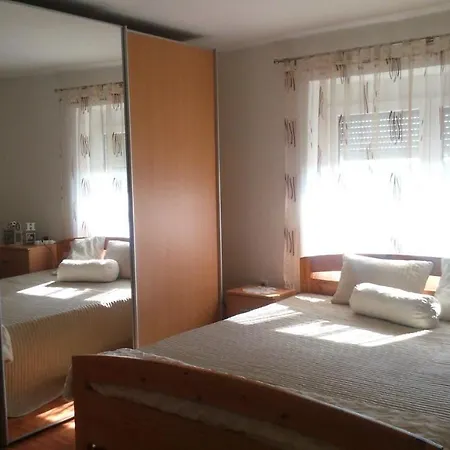 - Balaton 18118 * Balatonberény