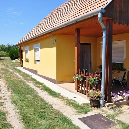 Сasa de vacaciones - Balaton 18118 *