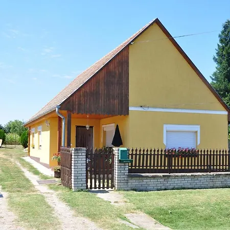 - Balaton 18118 Balatonberény