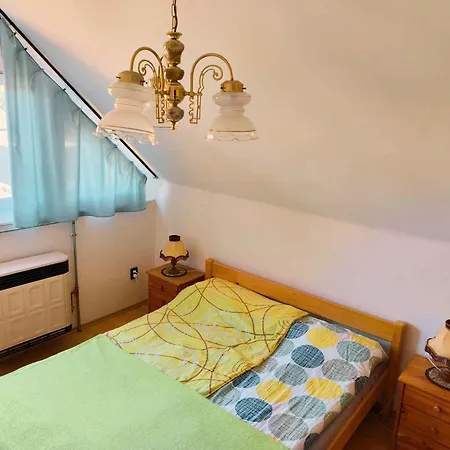 - Balaton 18118 Balatonberény