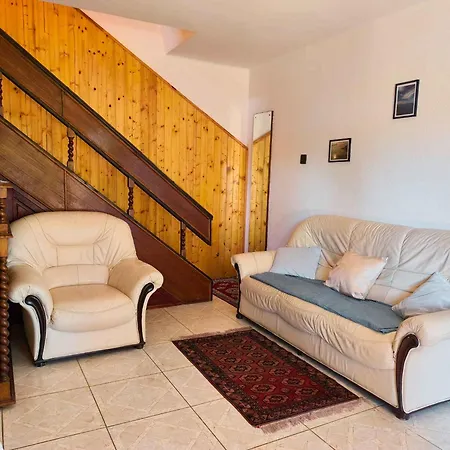 - Balaton 18118 * Balatonberény